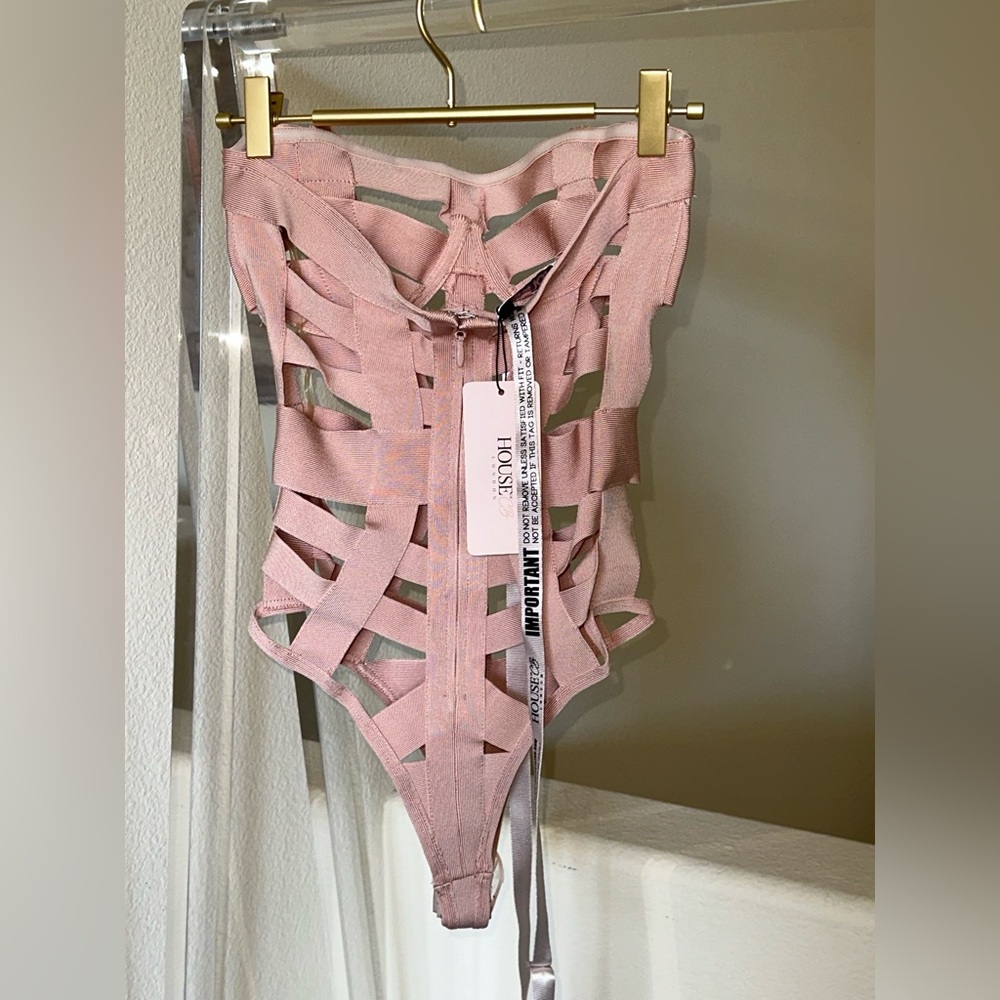 NWT House of CB Gorgeous Bodysuit - Picture 4 of 9